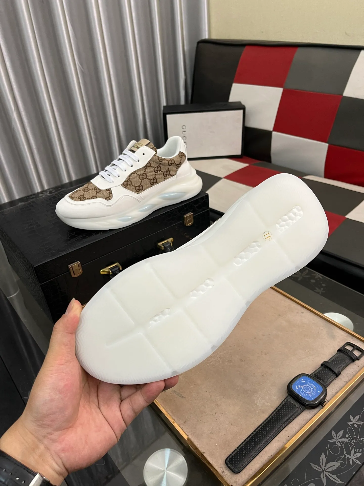 Men's shoes 💰440⌚️⌚️[GUCCI] The latest trendy men's casual shoes, the fabric is made of embossed cowhide imported from Italy, comfortable sheepskin lining + feet, the original outsole is wear-resistant and non-slip, high-level version, size: 38-442️⃣Colors available